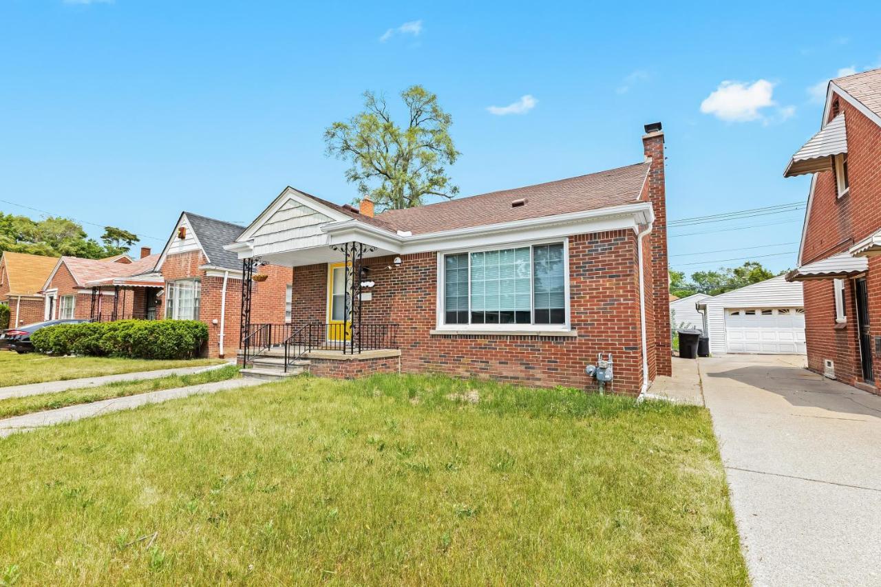 Family-friendly, Multi-day Sale, 15 Mins To Downtown Detroit