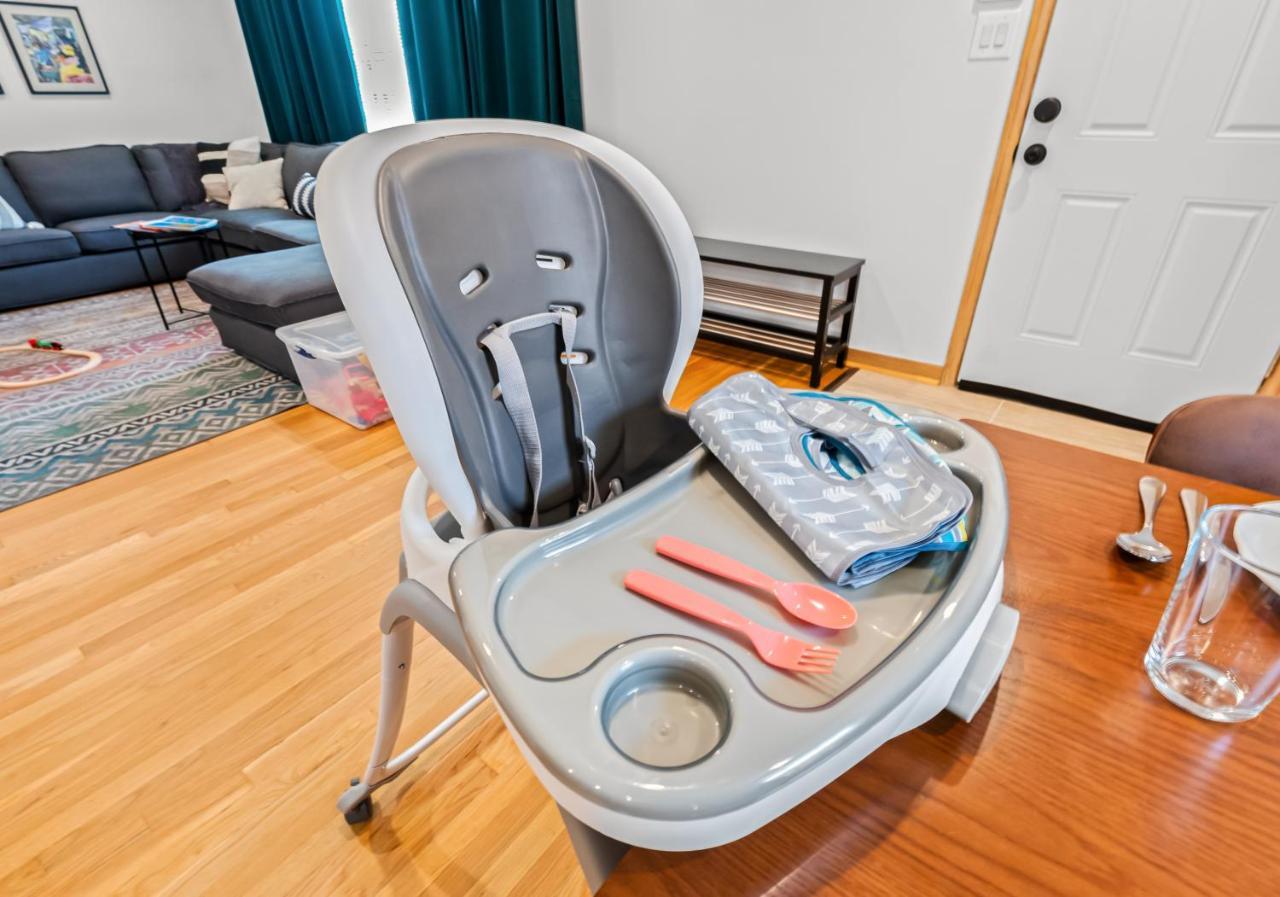 Family-friendly, Multi-day Sale, 15 Mins To Downtown Holiday home *